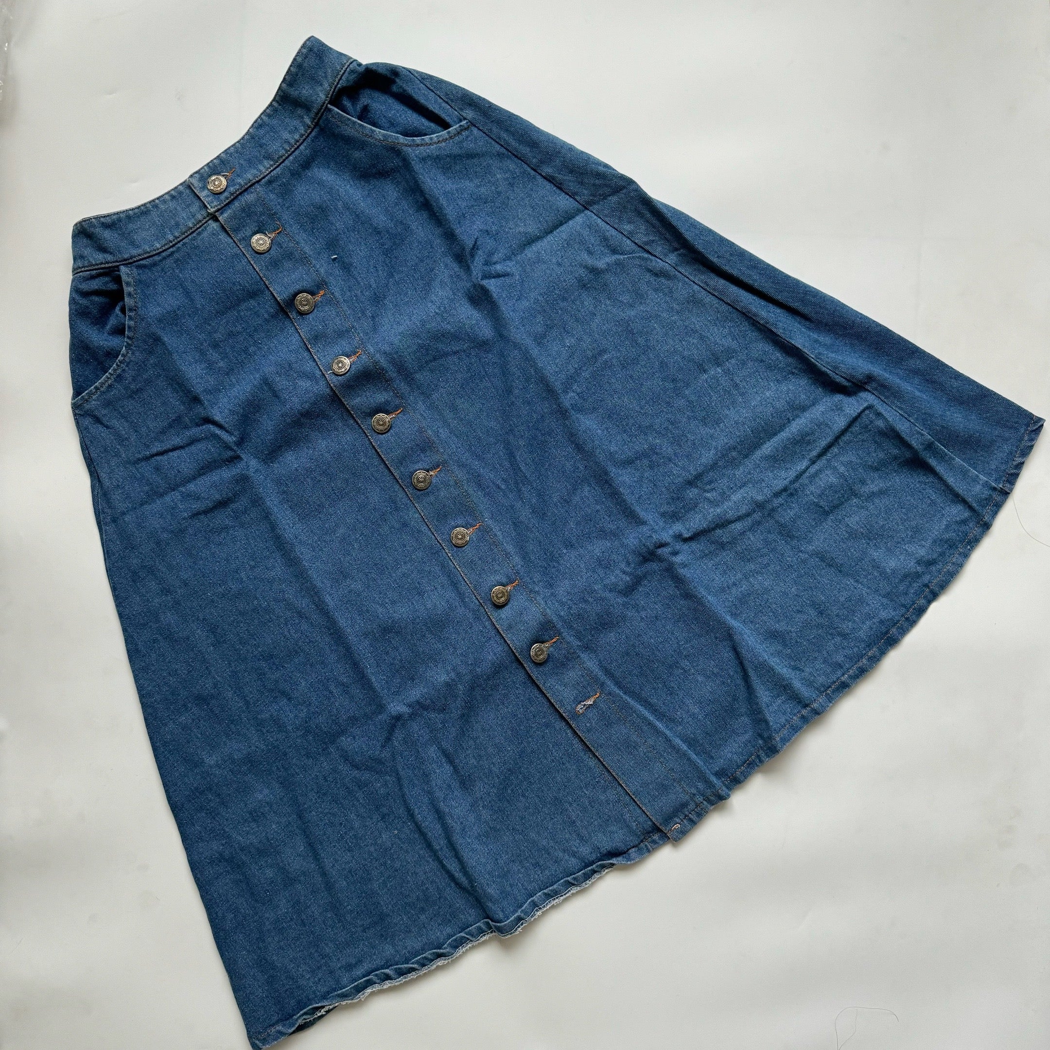 Button-up Denim Midi Skirt - 24/26"