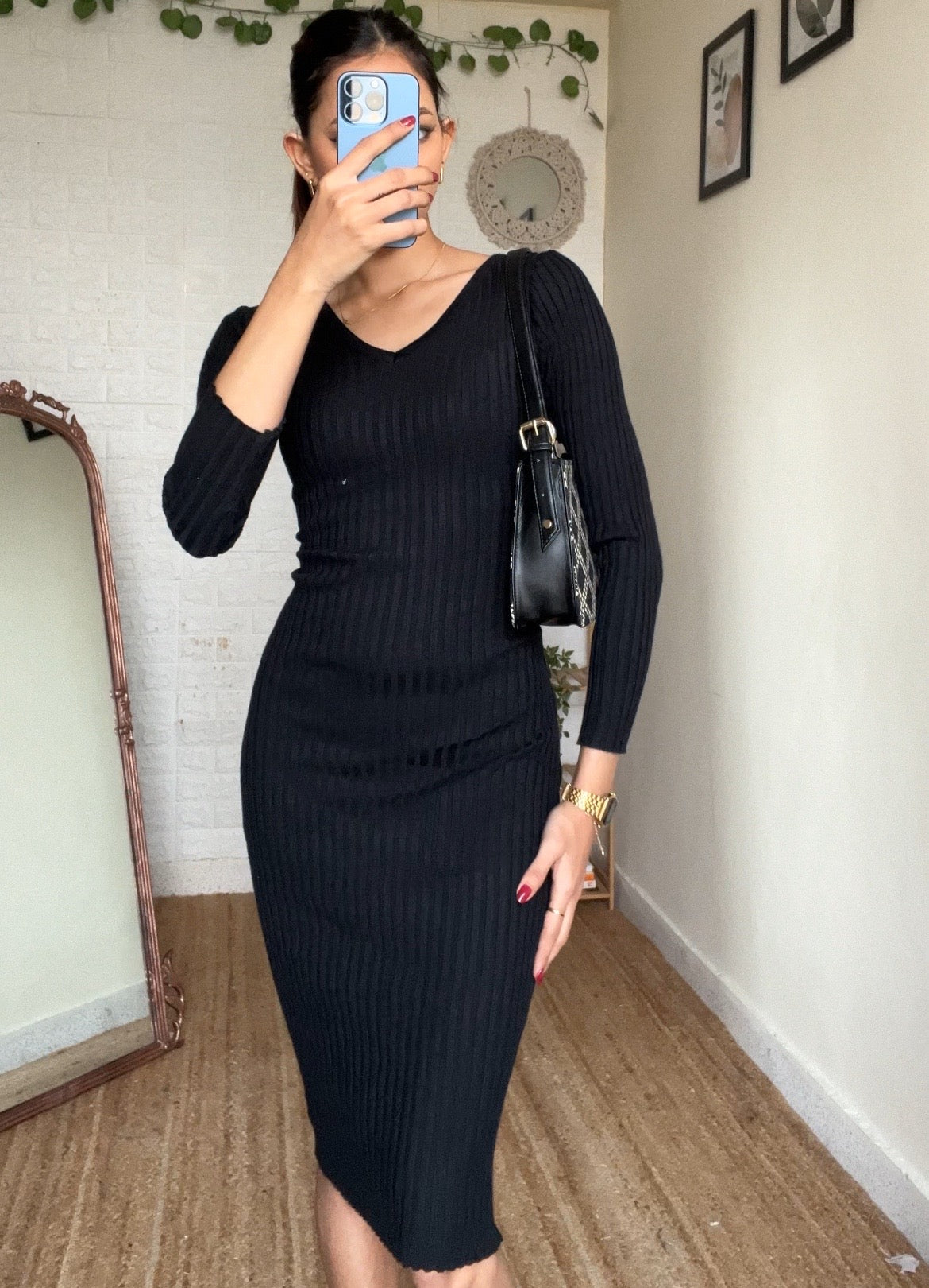 Black V-Neck Bodycon Dress 06