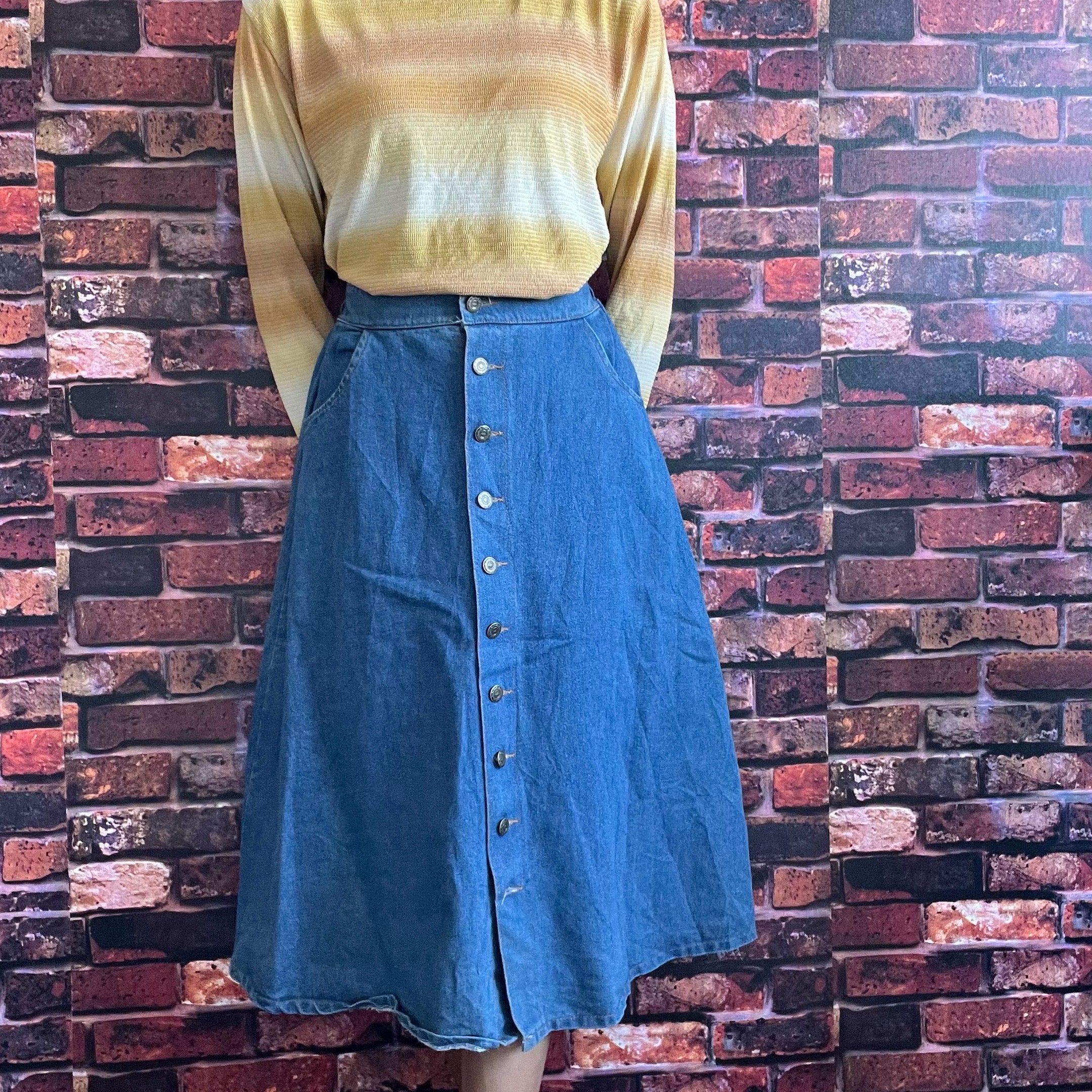 Button-up Denim Midi Skirt - 24/26"