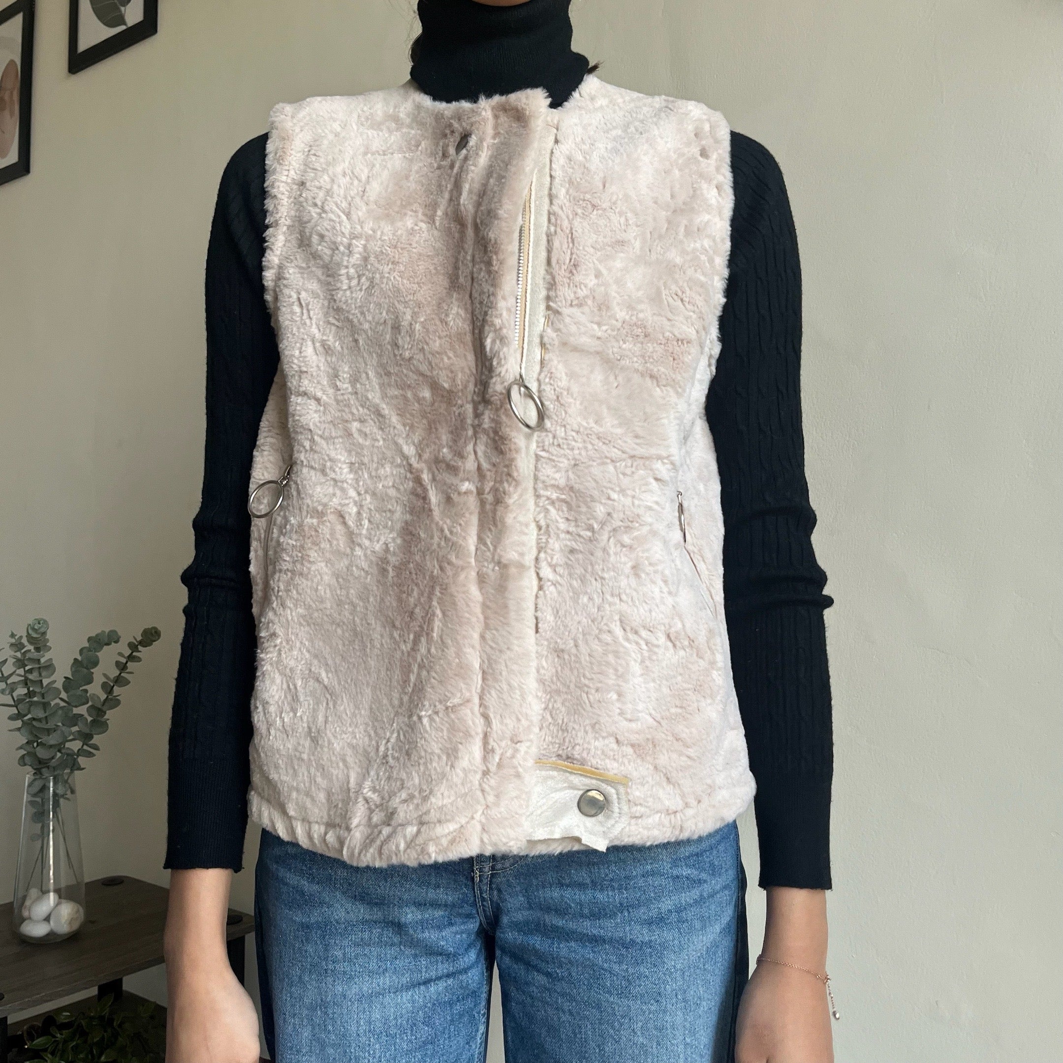 Cream Fur vest jacket