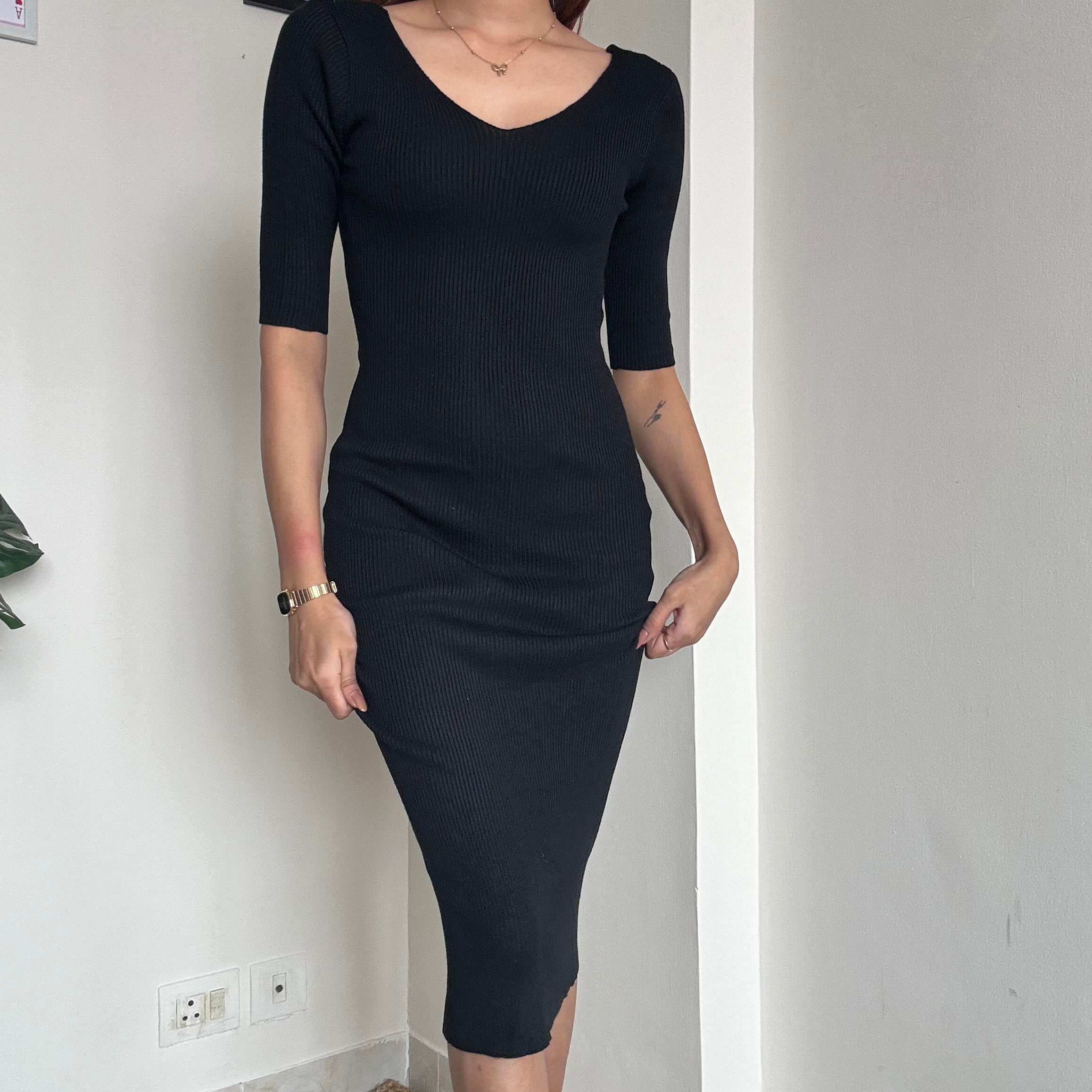 Black V-Neck Bodycon Dress