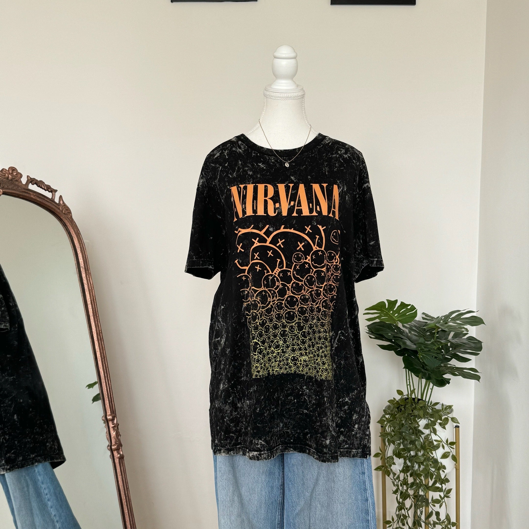 Nirvana Relaxed Unisex T-Shirt