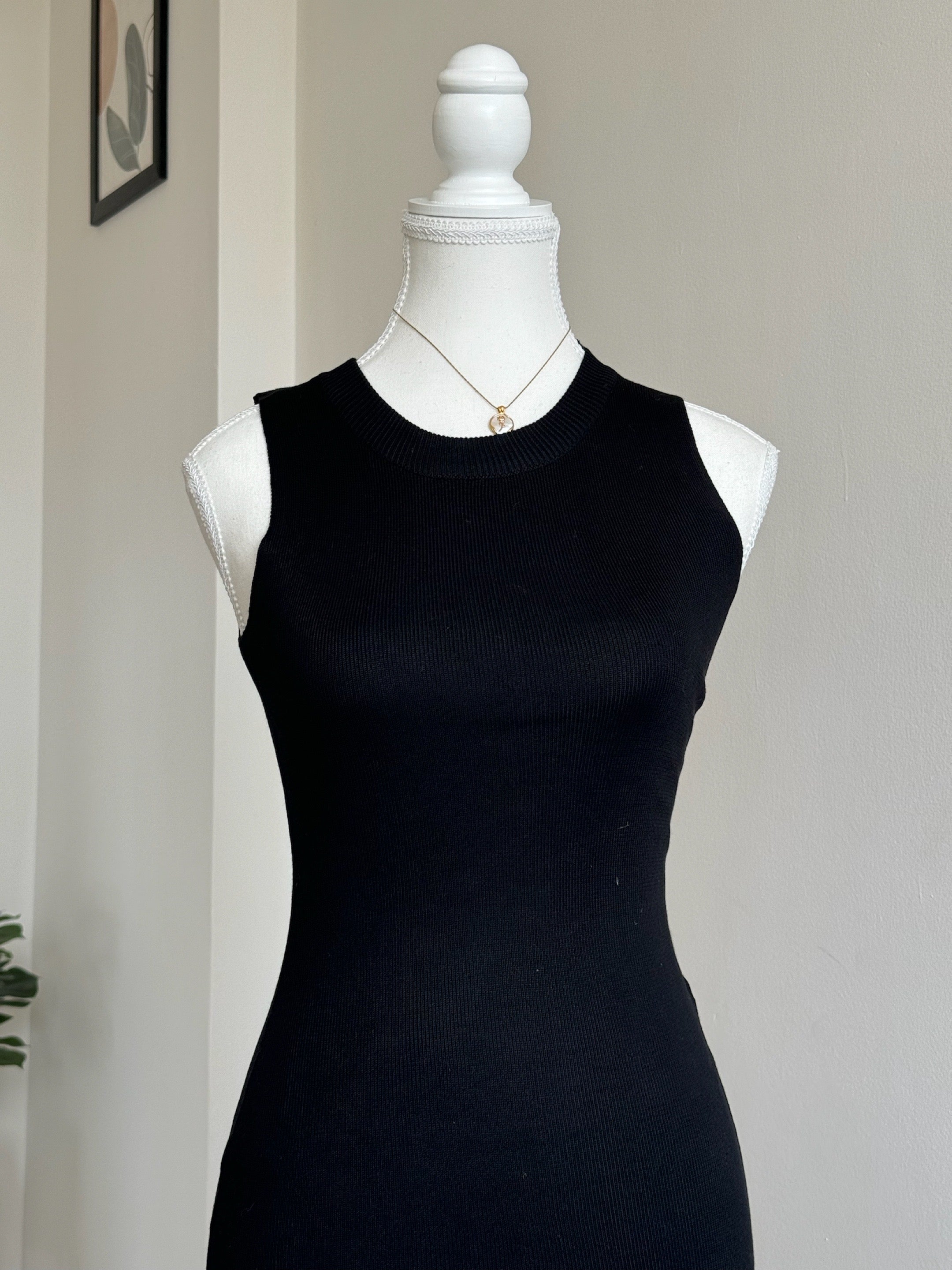 Black Cut-Sleeve Bodycon Dress