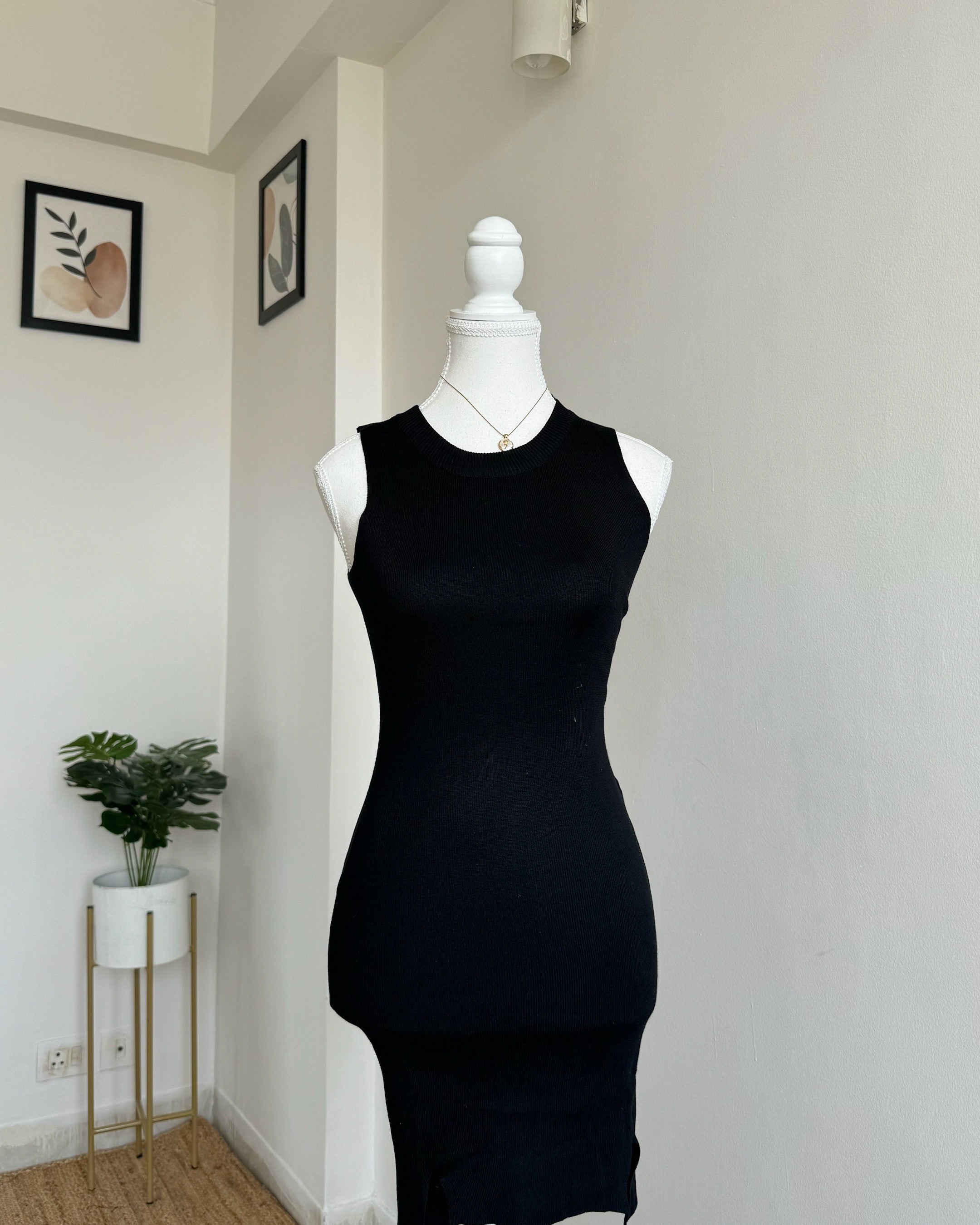 Black Cut-Sleeve Bodycon Dress